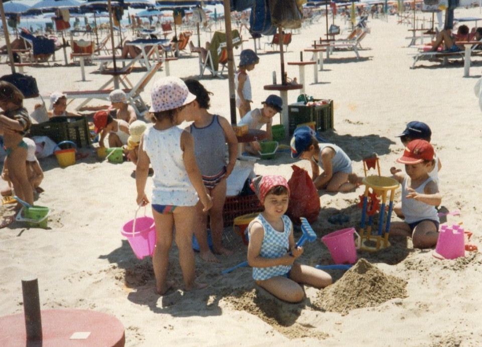 Foto dei bambini della scuola materna comunale negli anni '80 - © Tutti i diritti riservati